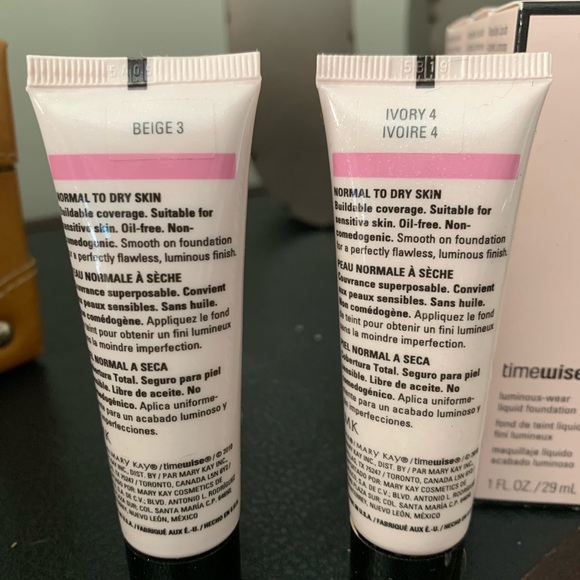 Luminous Foundation - Picture 3 of 3